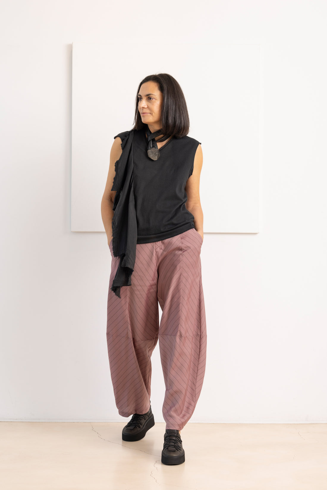 ART POINT ROSE TROUSERS