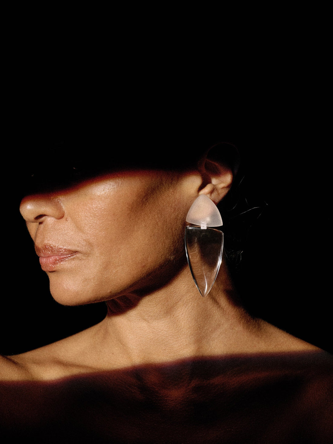 MONIES FIRA EARRINGS CLEAR