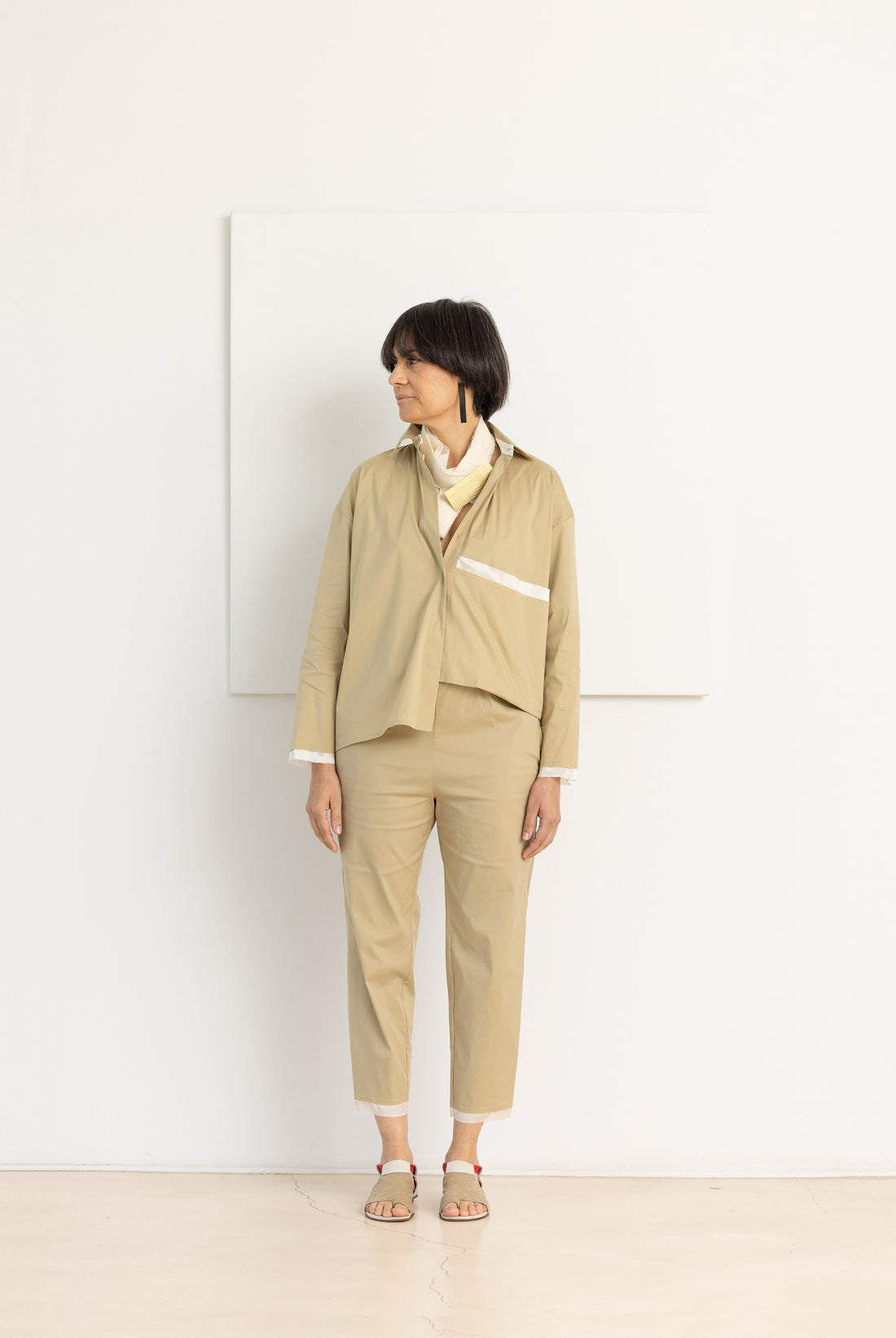 MIIYU STRAIGHT TROUSERS TAUPE