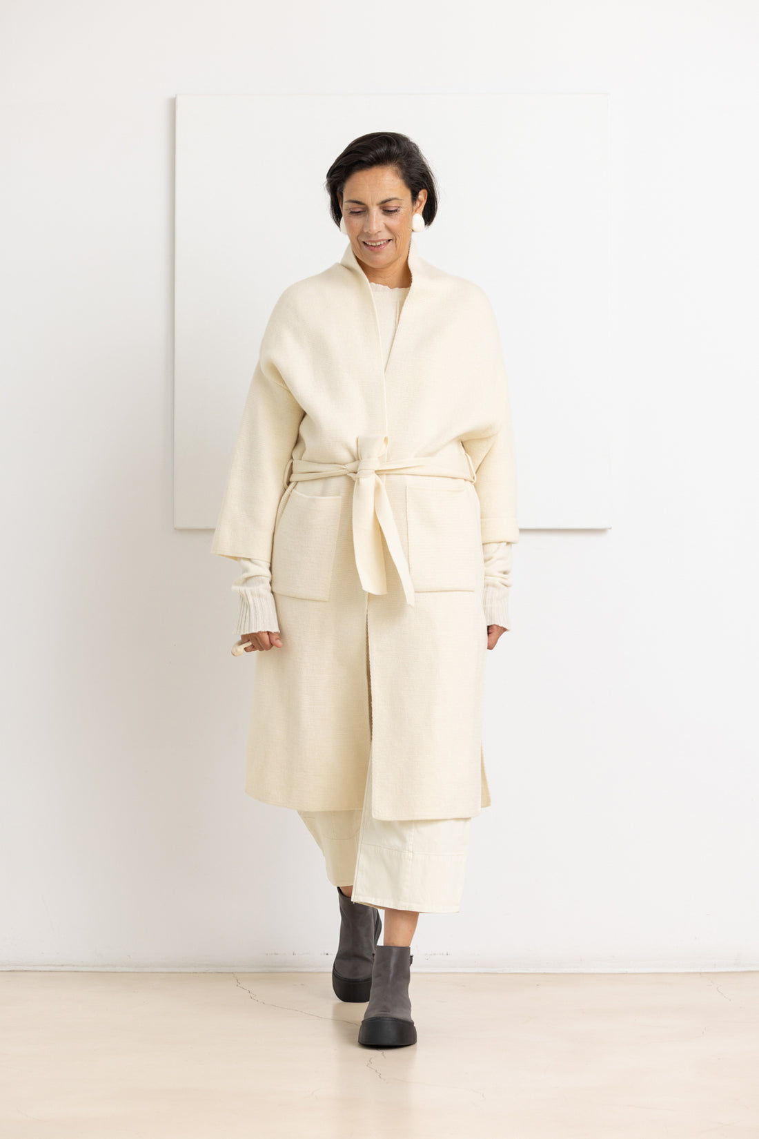 MA ' RY ' YA LONG COAT WHITE