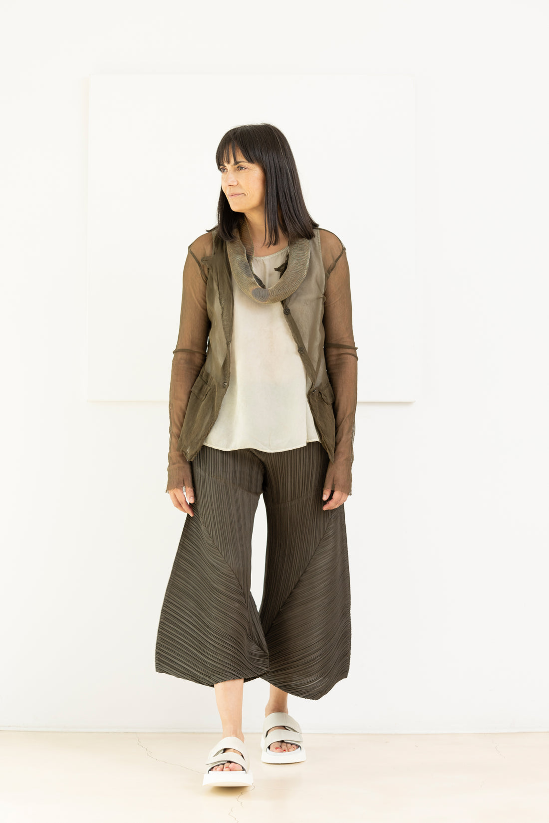 PLEATS PLEASE ISSEY MIYAKE TROUSERS KHAKI