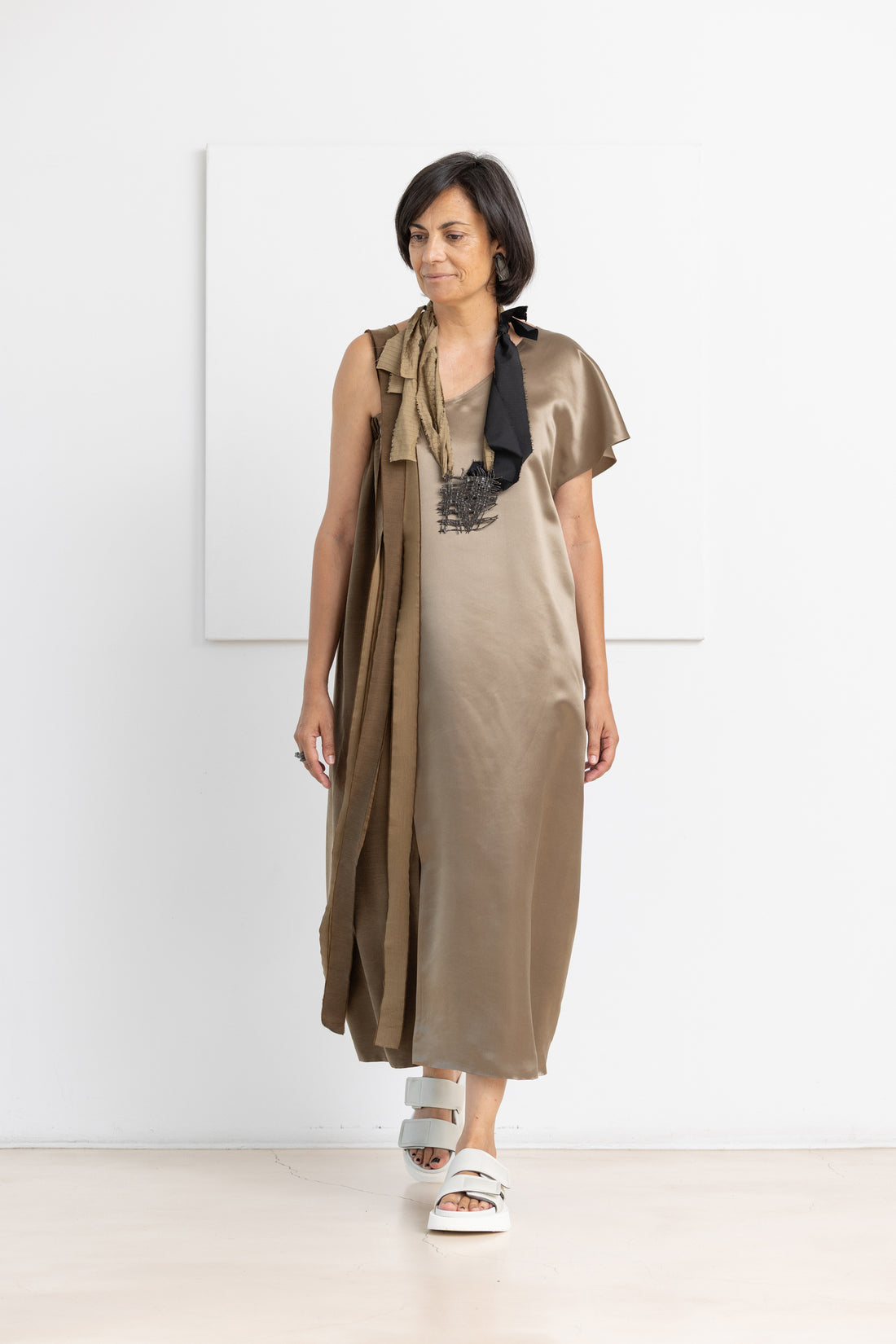 MIIYU SHOULDER DRESS OCHRE