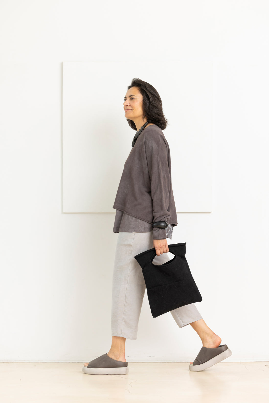 ISSEY MIYAKE HANDBAG BLACK