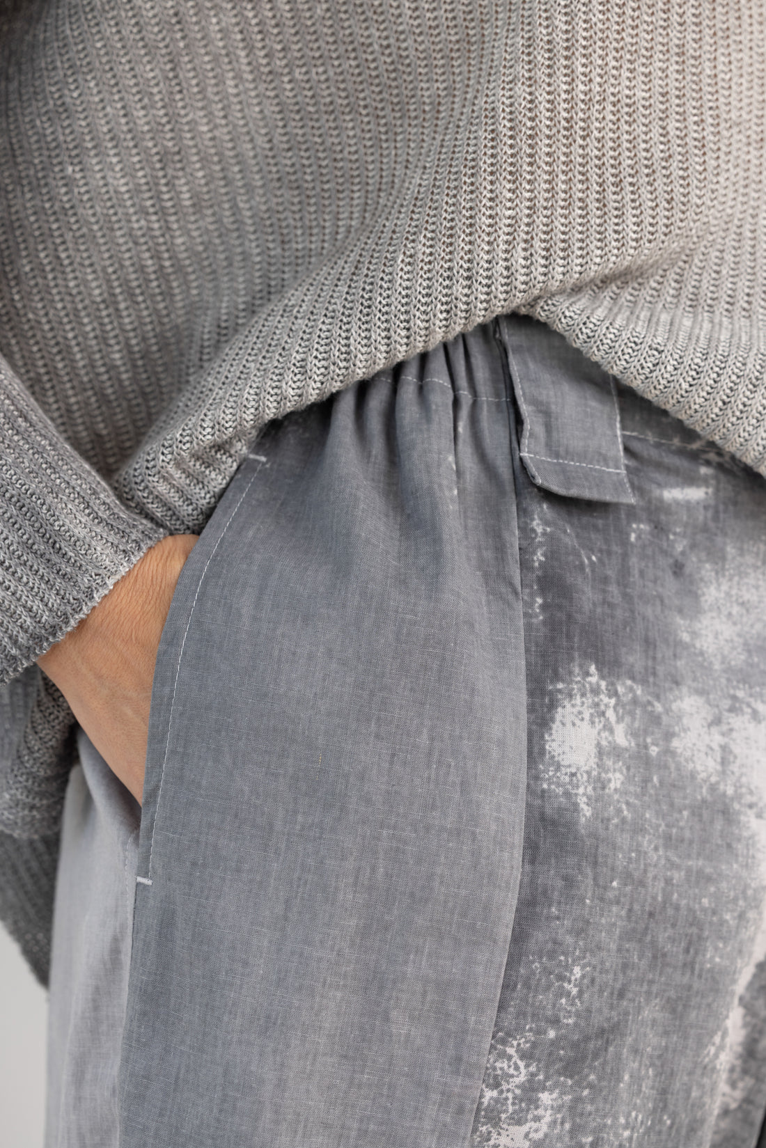 MOYURU printed trousers