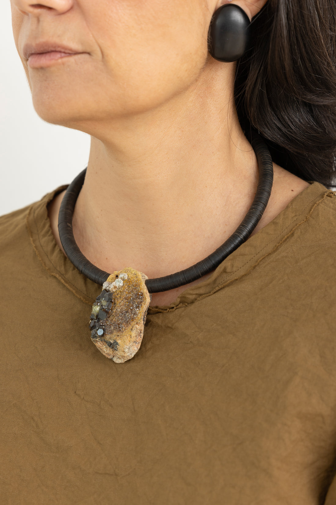 VERONIQUE Mali garnet necklace