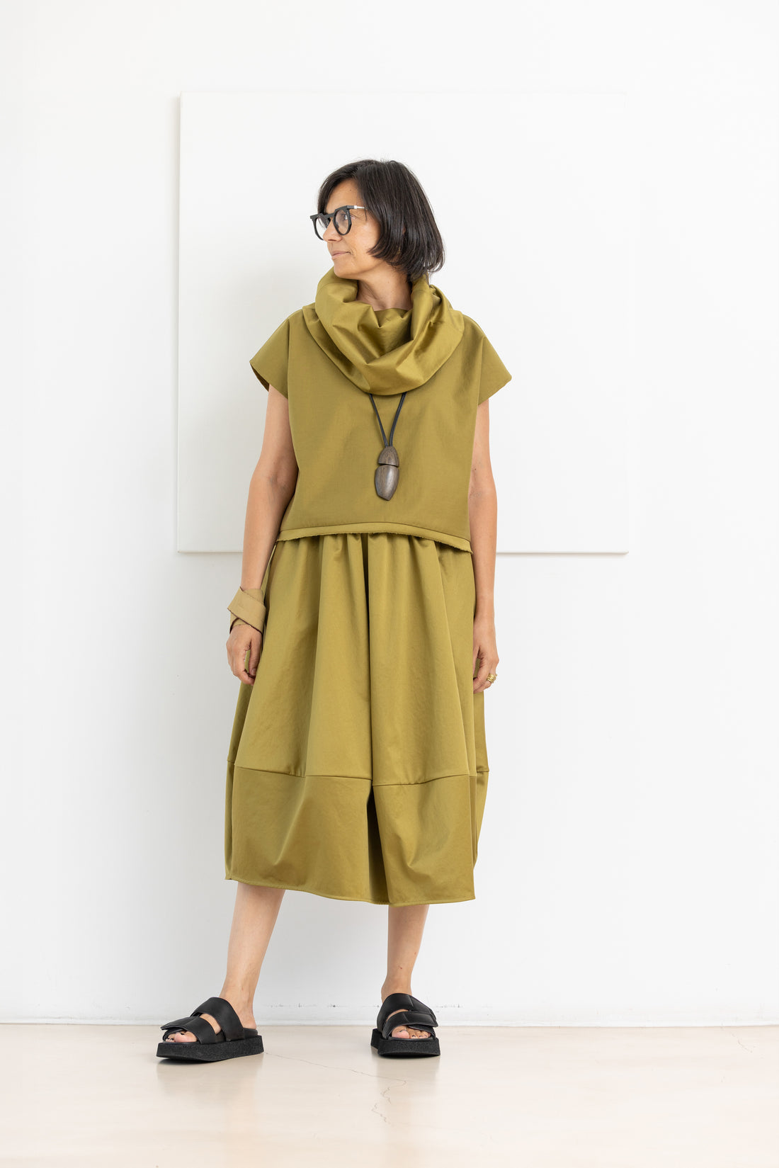 MIIYU TURTLENECK TOP OLIVE