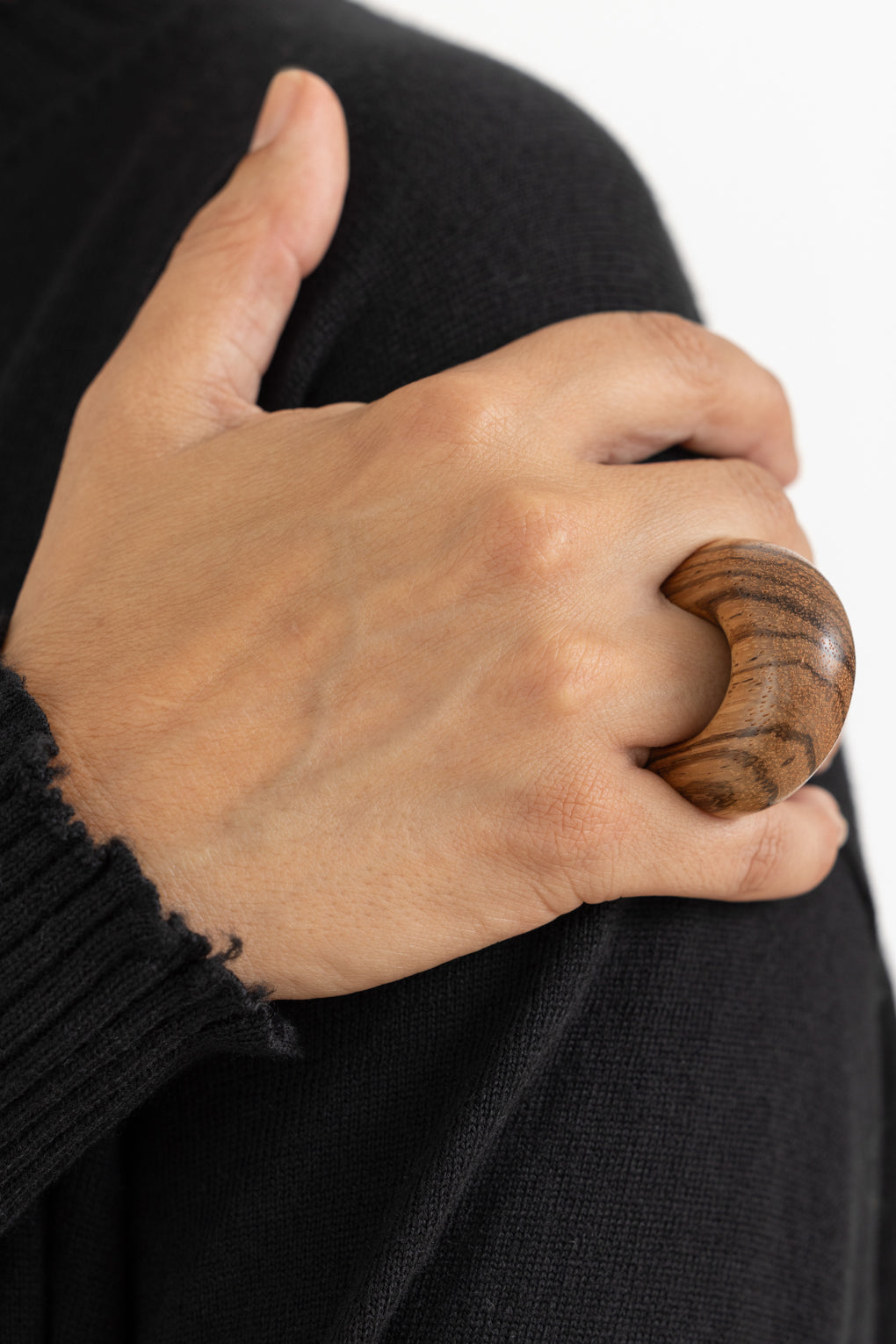 MONIES RORIS RING