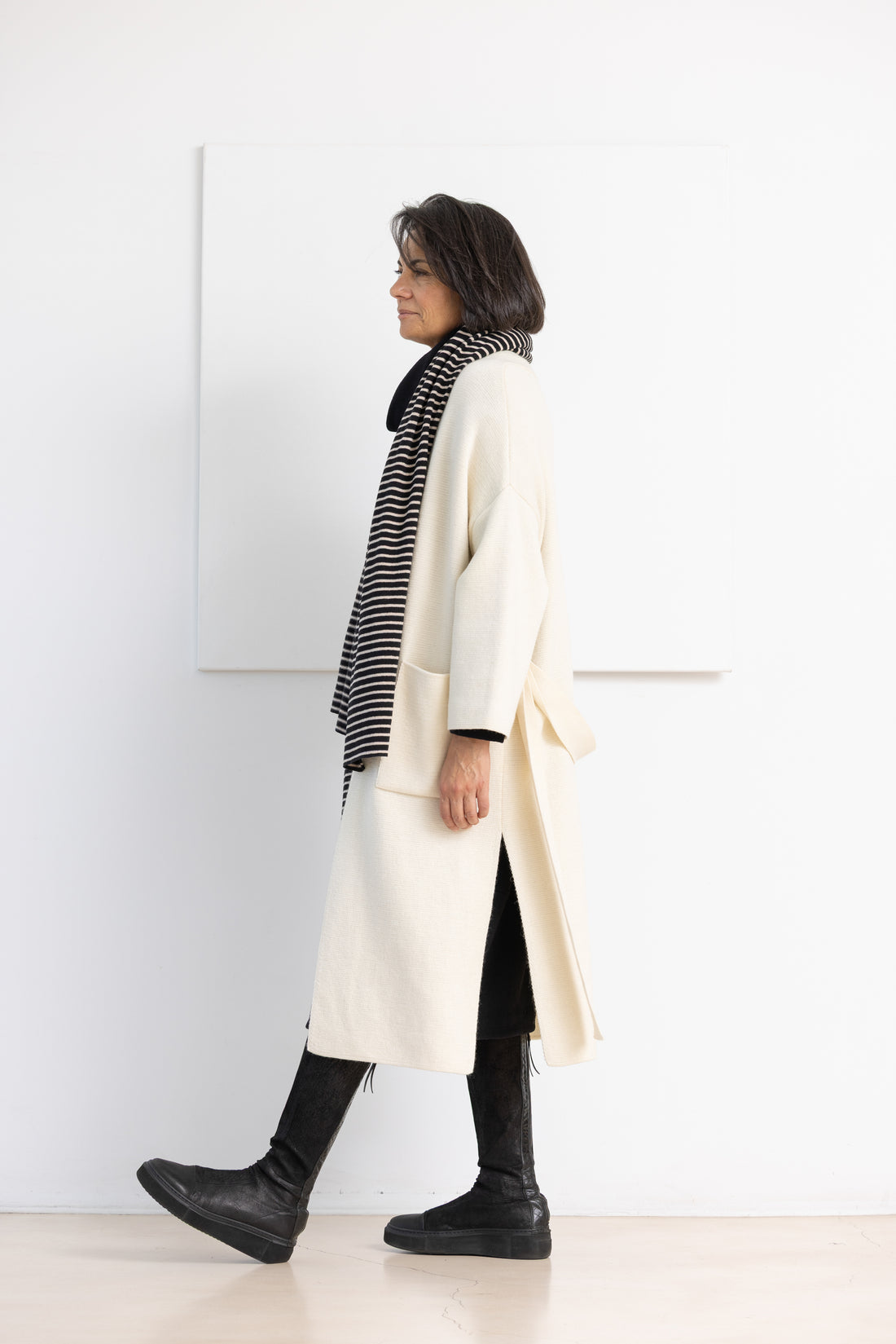 MA ' RY ' YA LONG COAT WHITE