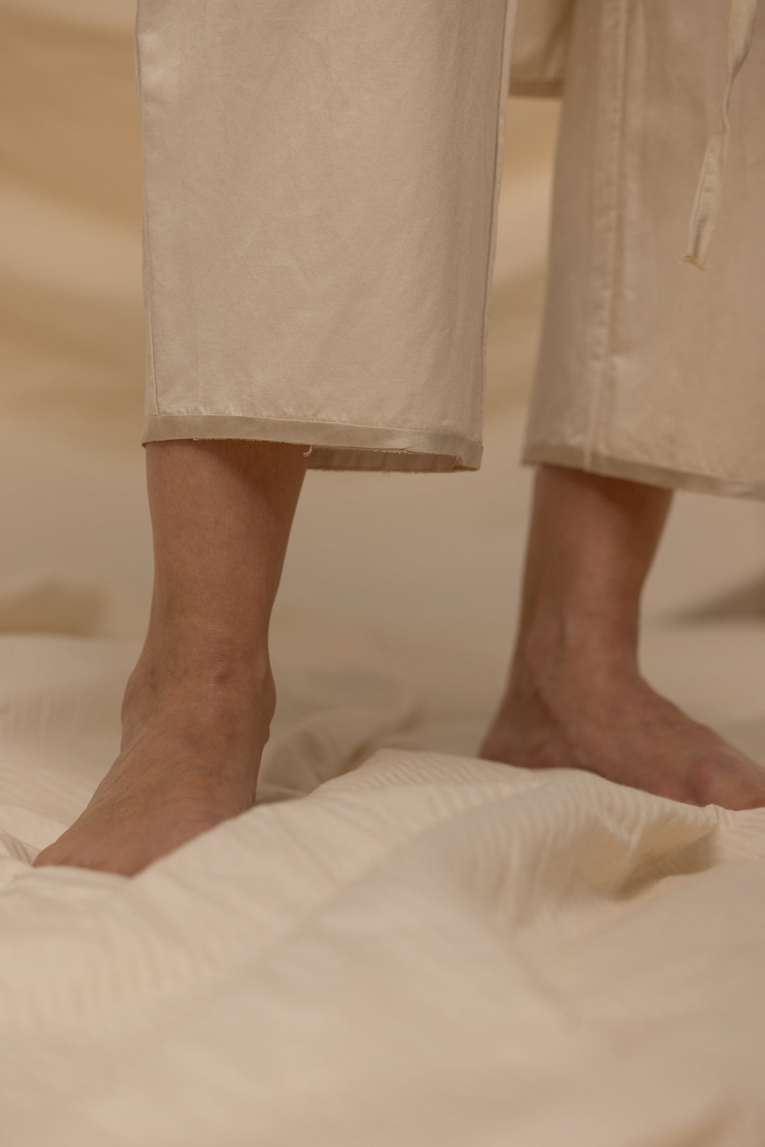 MIIYU DRAPED POCKET PANTS CHAMPAGNE