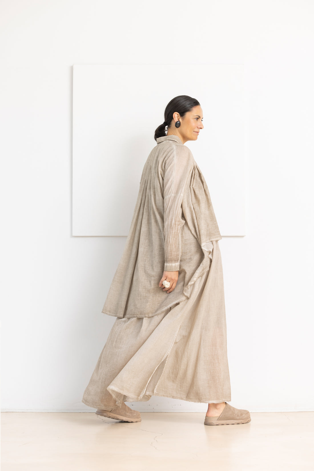 STUDIO B3 arta shirt sand
