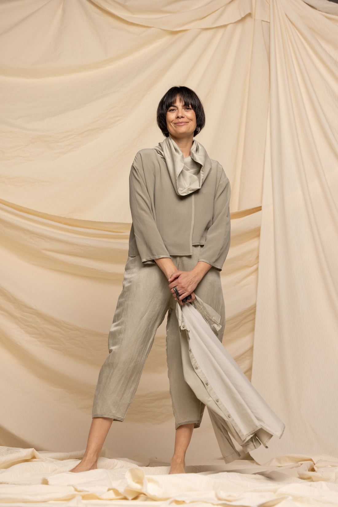 MIIYU SILK TURTLENECK TOP TAUPE