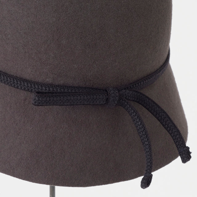 MATURE FELT HAT CHARCOAL