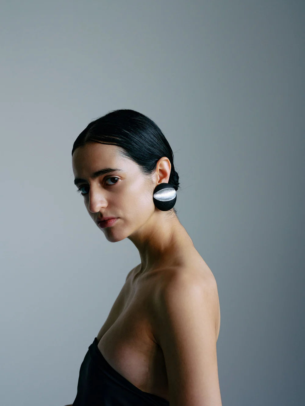 MONIES Sirone earrings dark wood