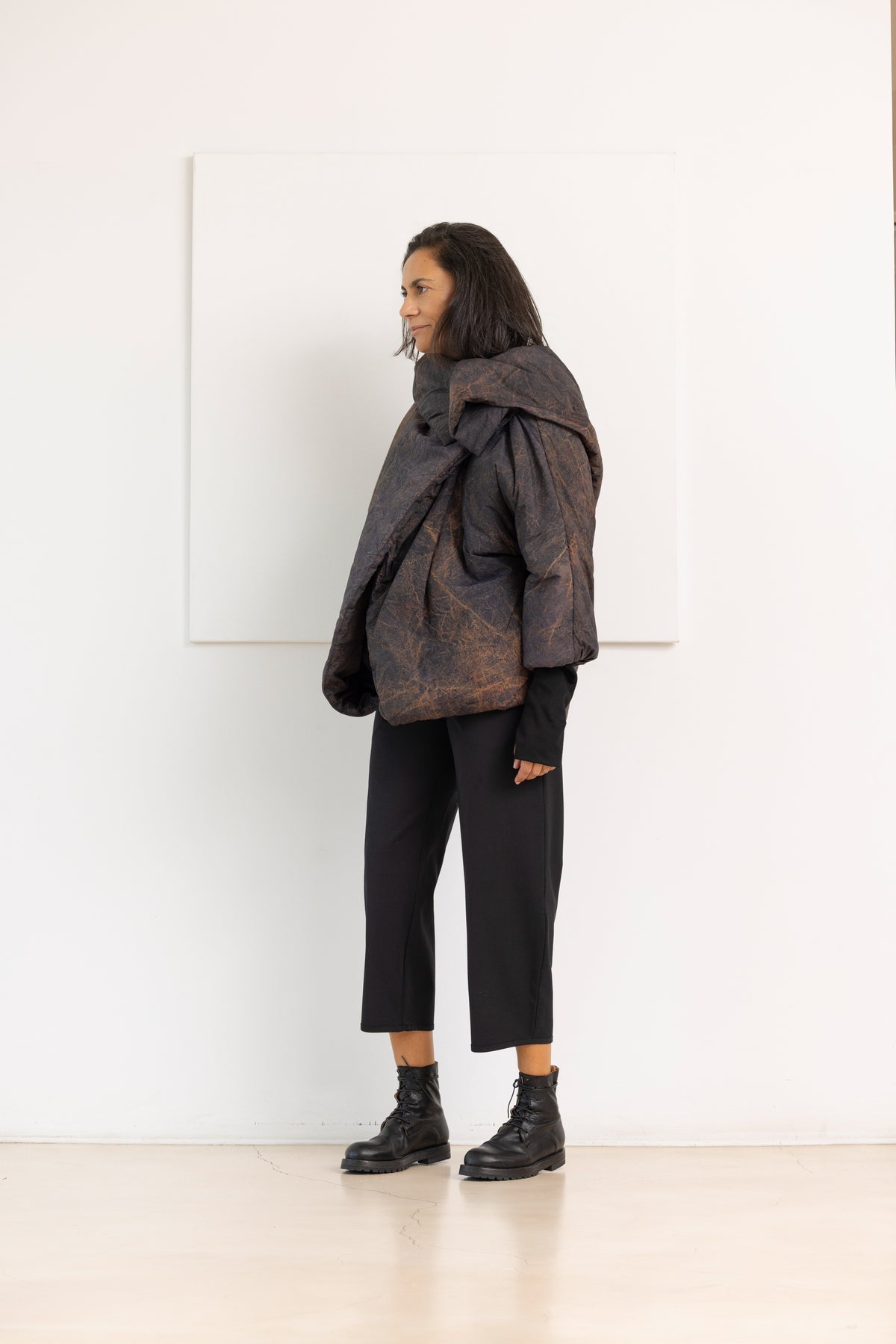 SANCTAMUERTE Chaqueta corta moteada marrone y gris – imagen 2