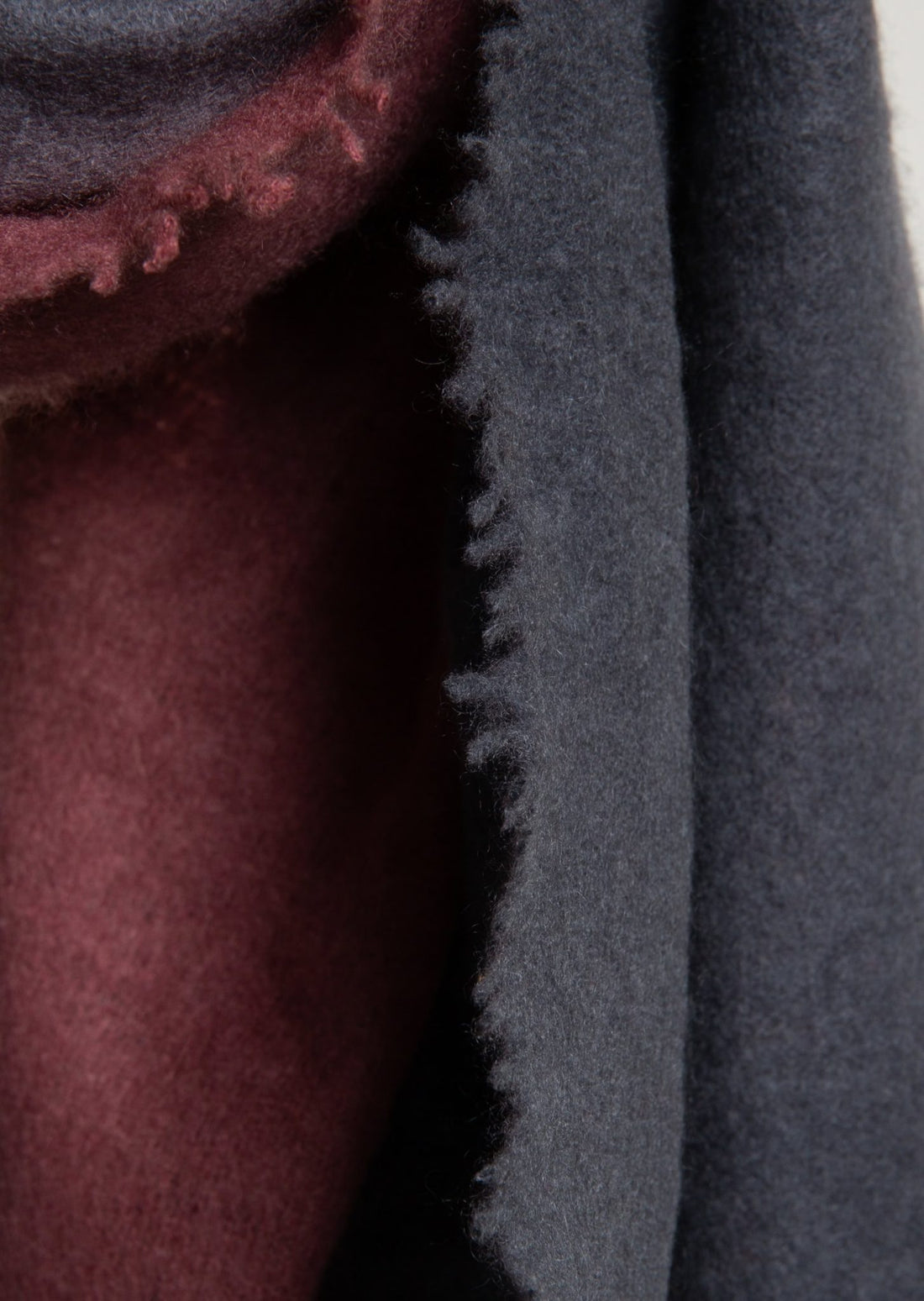 MIRROR IN THE SKY SCARF VORTEX & BURGUNDY