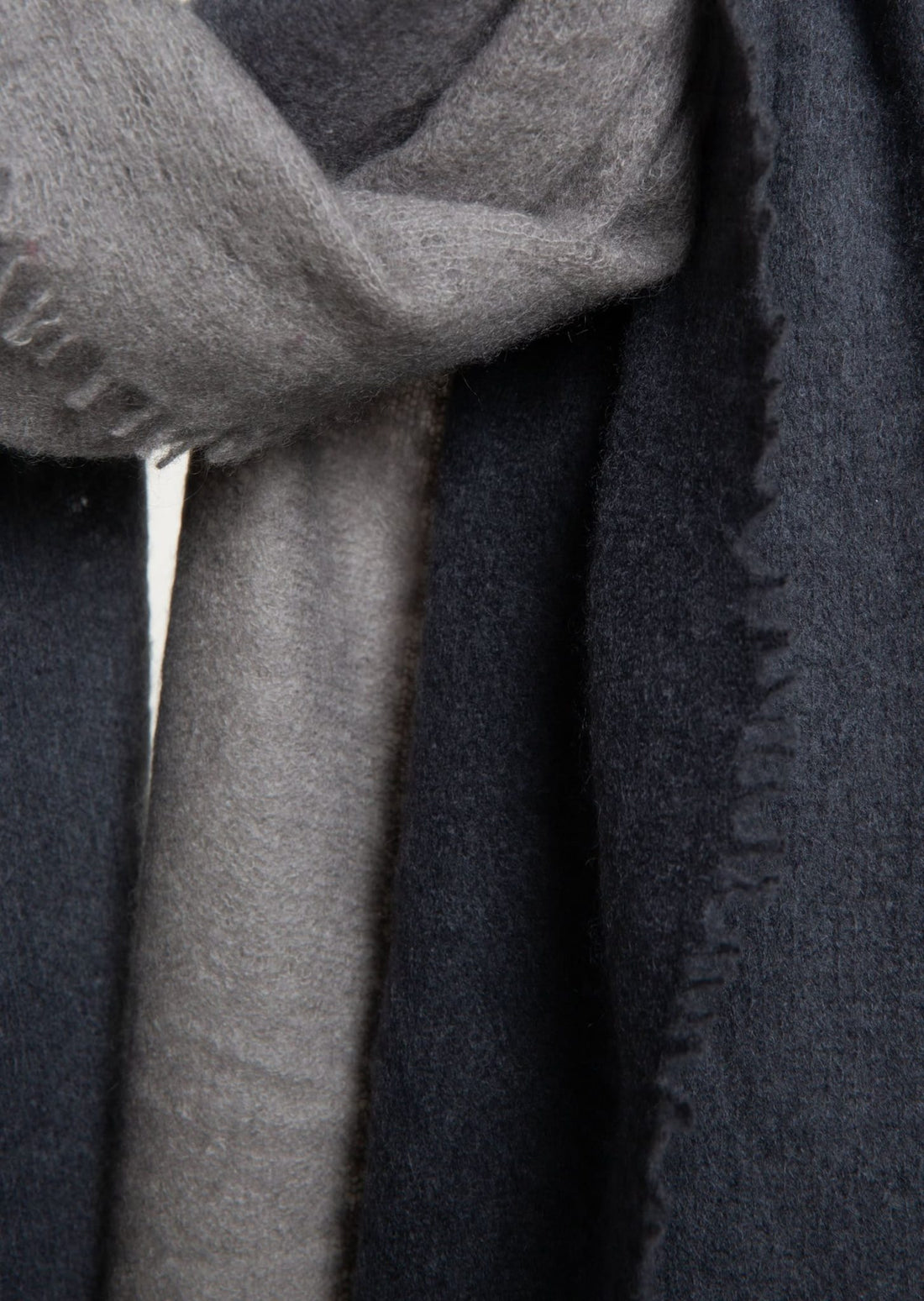 MIRROR IN THE SKY SCARF VORTEX & ORE